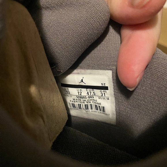 Grey & White Retro Low Air Jordans Men Size 13 US - Picture 7 of 7